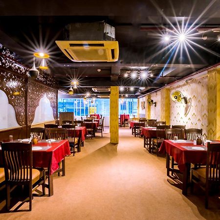 Tripli Hotels Silver Shine Варанасі Екстер'єр фото